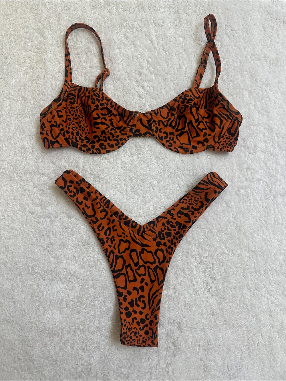 Kulani Kinis Swim Women’s Leopard Print Underwire Bikini Set - Rust/Black